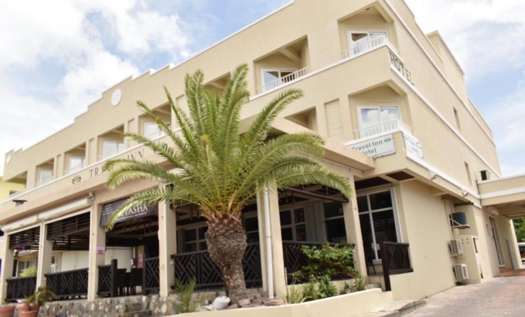 Travel Inn Hotel Симпсън Бей Екстериор снимка